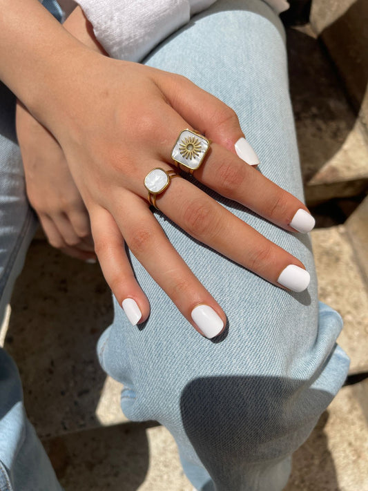 White Limited Sunshine Ring Set